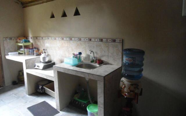 Kampung Tembi Guest House