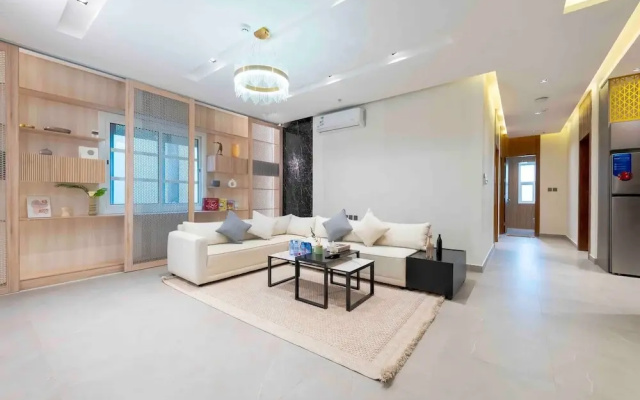 Stylish & Relaxing Flat in Alwadi Vll