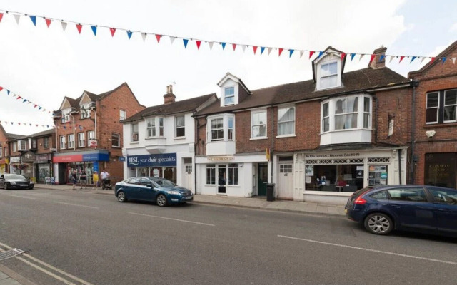 Seagrass Henley - 2 Bed Entire Serviced Apartment