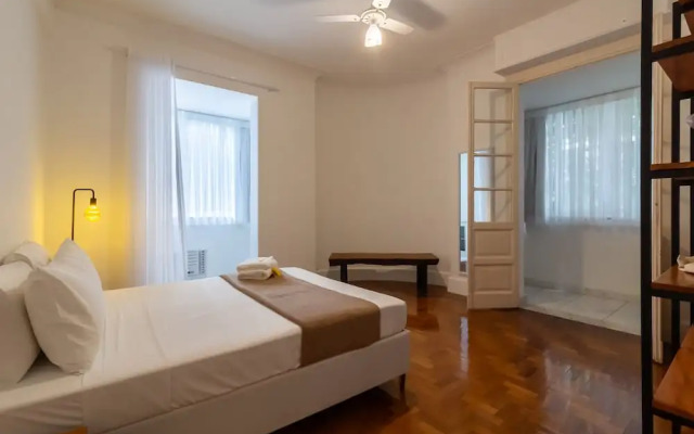 Space and Comfort in Copacabana D405