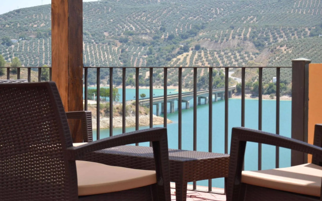 Hotel Caserio de Iznajar