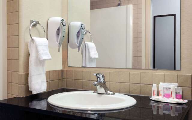 Ramada by Wyndham Weyburn