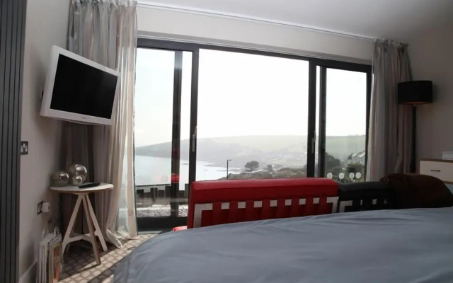 Luxury Pebble House 180 Degrees Sea View
