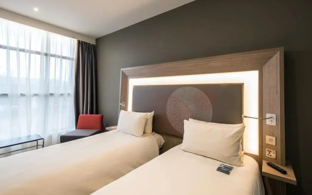 Novotel London Heathrow Airport T1 T2 and T3