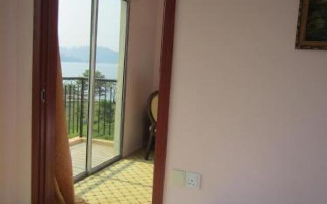 Yeob Bay Hotel & Resort
