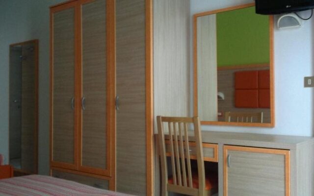 Hotel Consul