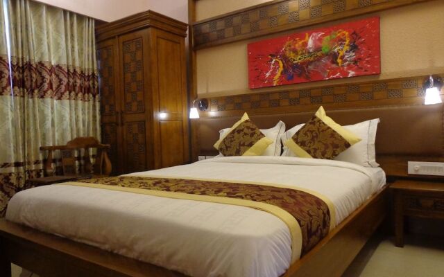 Hotel Ashwa Park