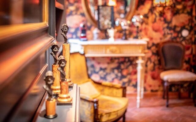 Rosegarden Essence Sintra