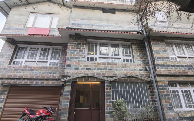 Oyo 4305 Yang's Inn