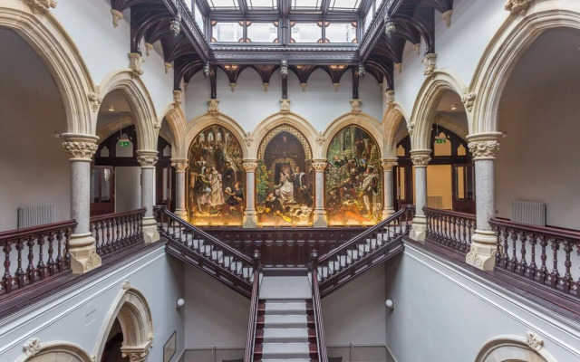 The Wilfred Suite Stone Cross Mansion