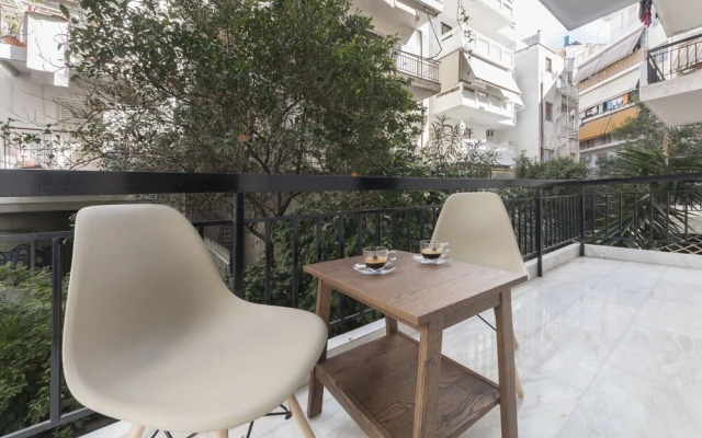 Stylish and Modern Apartment in the Heart of Athens