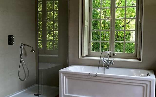 Le Pavillon de l'Orangerie