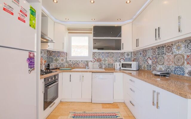 Villa Umut by Akdenizvillam