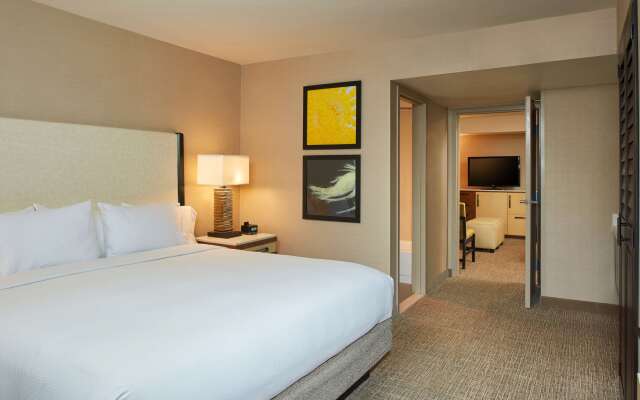 DoubleTree by Hilton Fresno Convention Center