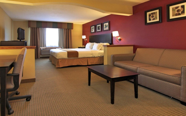 Holiday Inn Express Hotel & Suites Defiance by IHG