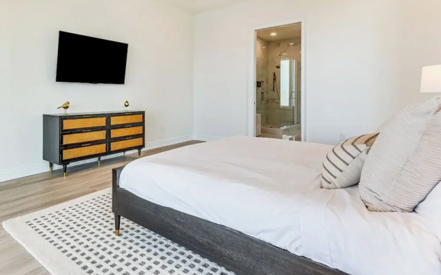 Private Beach + Bay View: Luxury Navarre Escape!