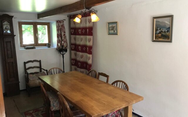 Chalet LE Moulin Benjamin : 8 Personnes / 8 People