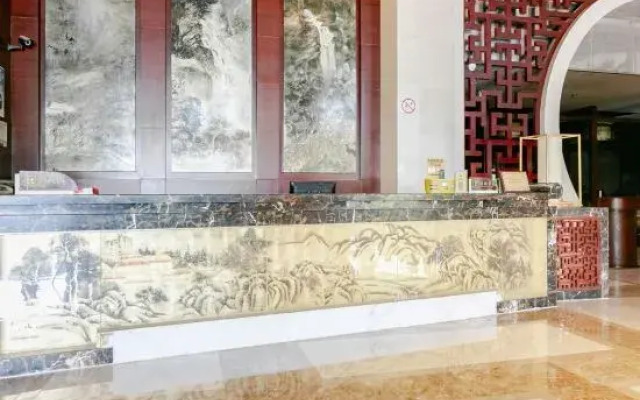Wuhan Canglong Avenue High-speed Railway Kerry International Hotel