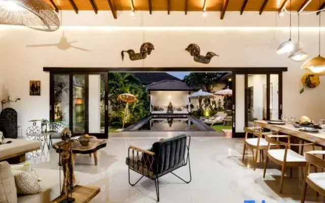 Jami 4BR PoolVilla, a Serenity Steps from theBeach