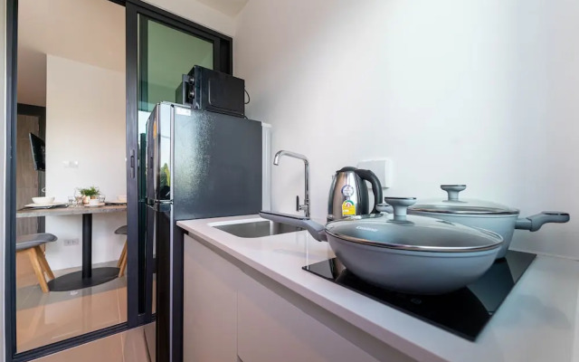 Central Hill View B901A Shopping & Relax