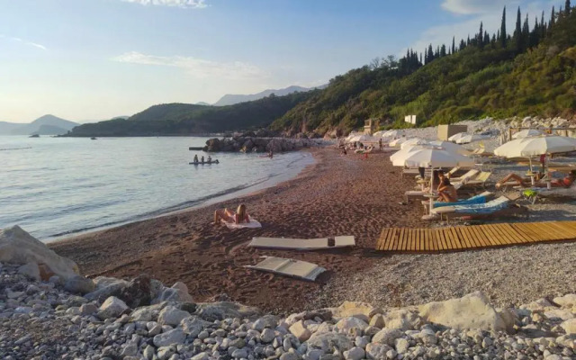 Apartments Drobni Pijesak