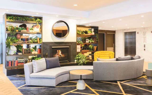 Brady Apartment Hotel Flinders Street