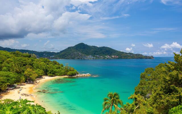 Holiday Inn Express Phuket Patong Beach Central by IHG