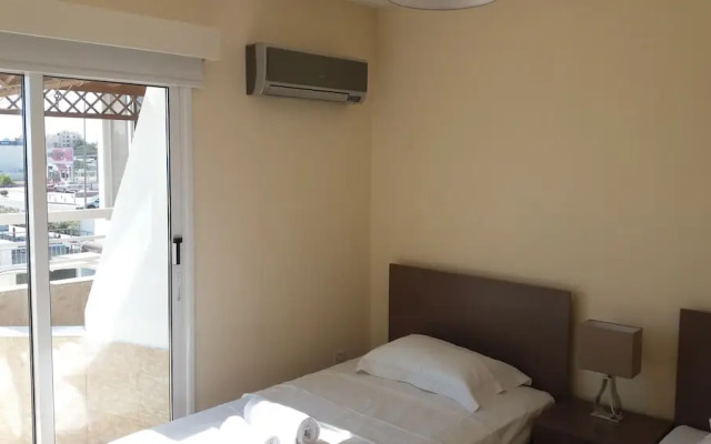 Sandy Beach Apartment 15