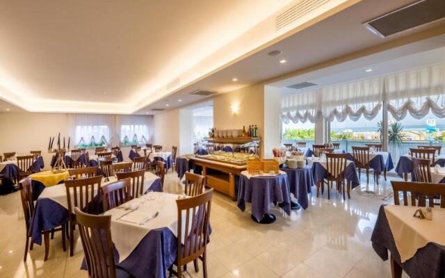 Hotel Tritone