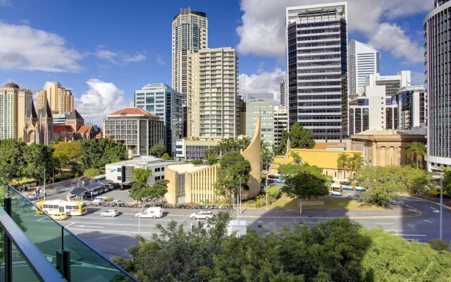 Quattro on Astor Apartments Brisbane by Restt