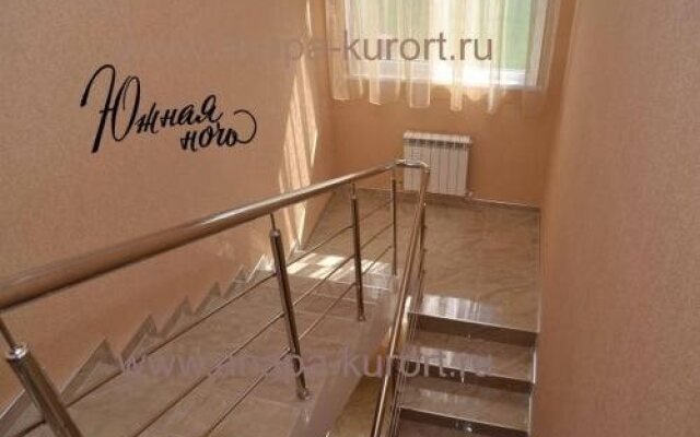 Yuzhnaya Noch Guest House