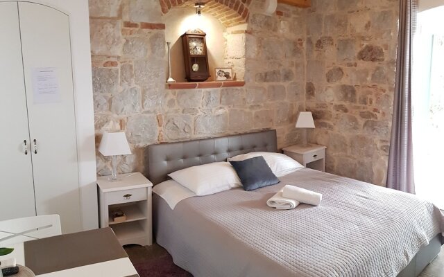 Jes boutique rooms