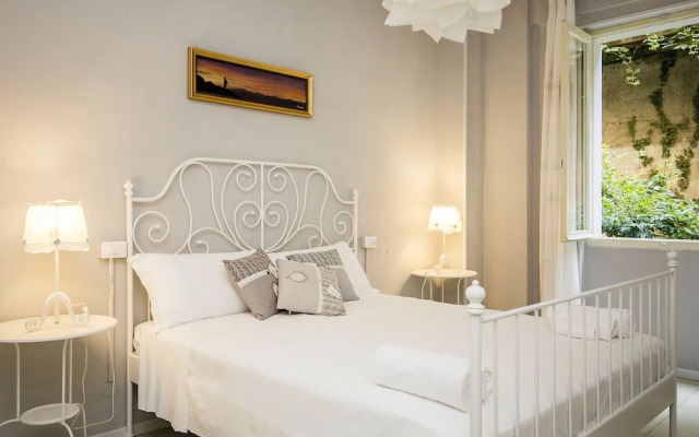 Cisano Beach Apartment