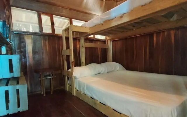 LULÚ La Bruja Yoga Lodge