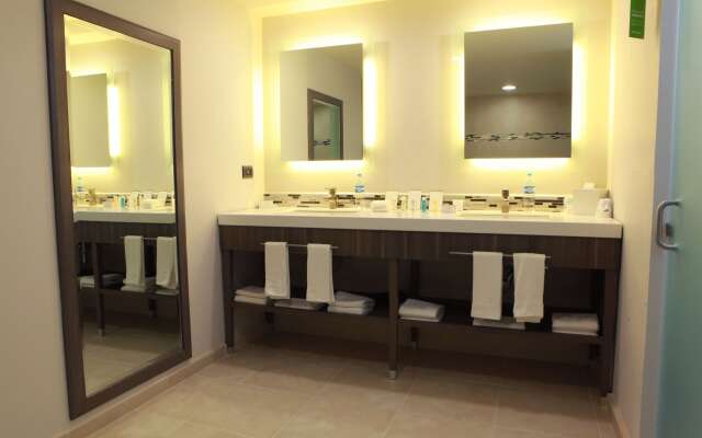 Hampton Inn & Suites by Hilton Aguascalientes Airport