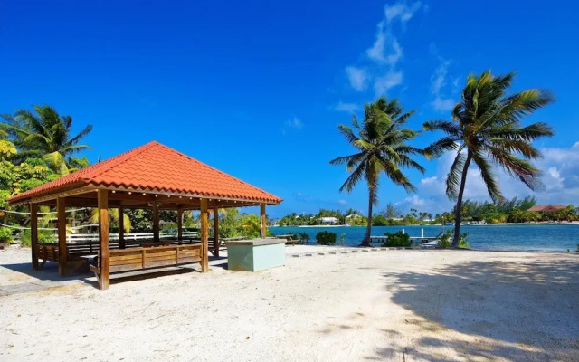 Kirk Kove by Cayman Villas