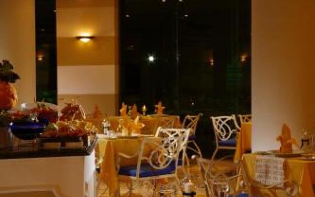 Porto Holidays Marina Apartments