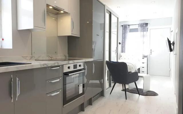 Modern Studio Apartment in Newcastle Upon Tyne
