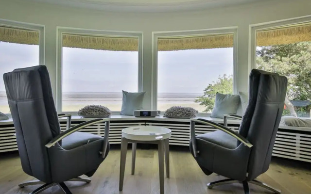 House by the sea Comfortable Holiday Residence