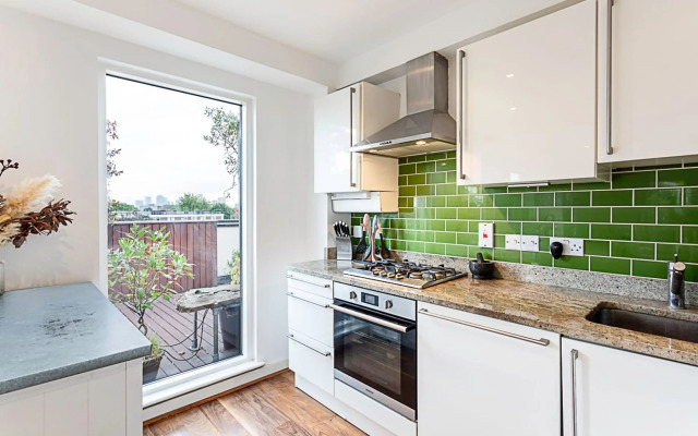 3 Bed Luxury Penthouse in Shoreditch