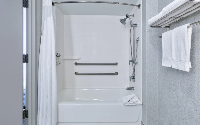Holiday Inn Express Hotel & Suites DFW Airport South by IHG