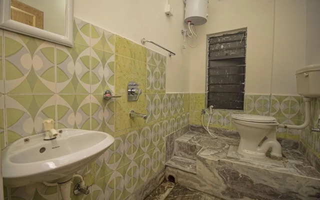 Simrat Hotel by OYO Rooms