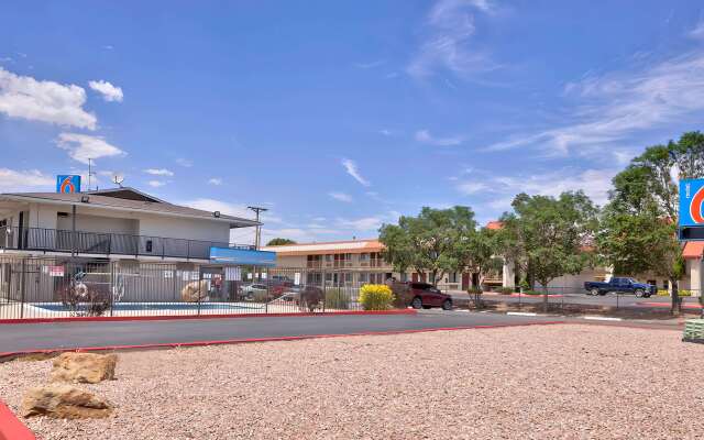 Motel 6 Gallup, NM