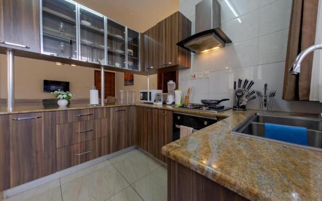 Fahari Suites by Homes By Della