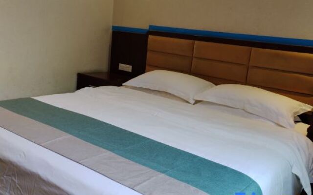 Yingcheng Hotel
