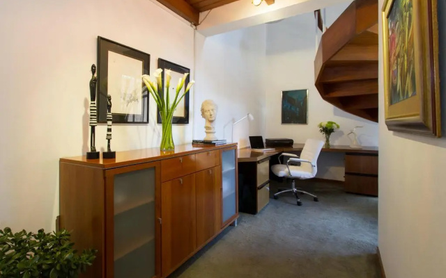 Penthouse Lodge B&B