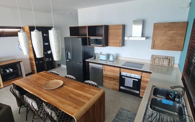 Blue Ocean Suites & Apartments