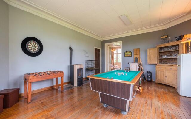 Majestic villa in Pouru-Saint-Remy with garden