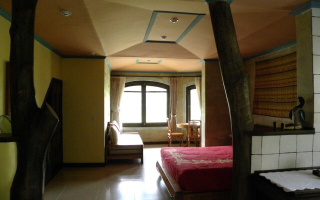 Saudara Home