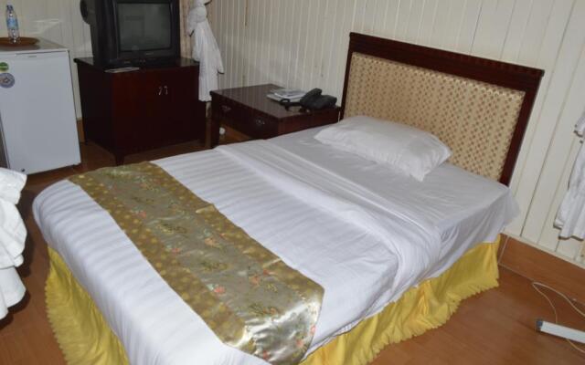 International hotel 2000